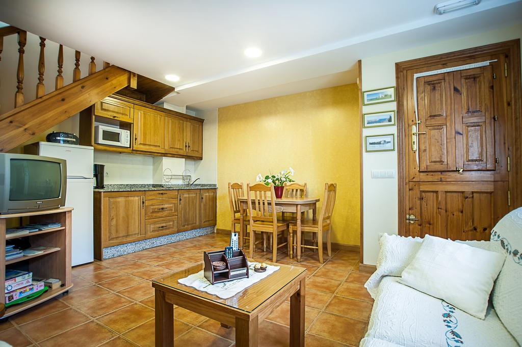 Apartamentos El Pradon De Santa Marina Parres de Llanes Room photo