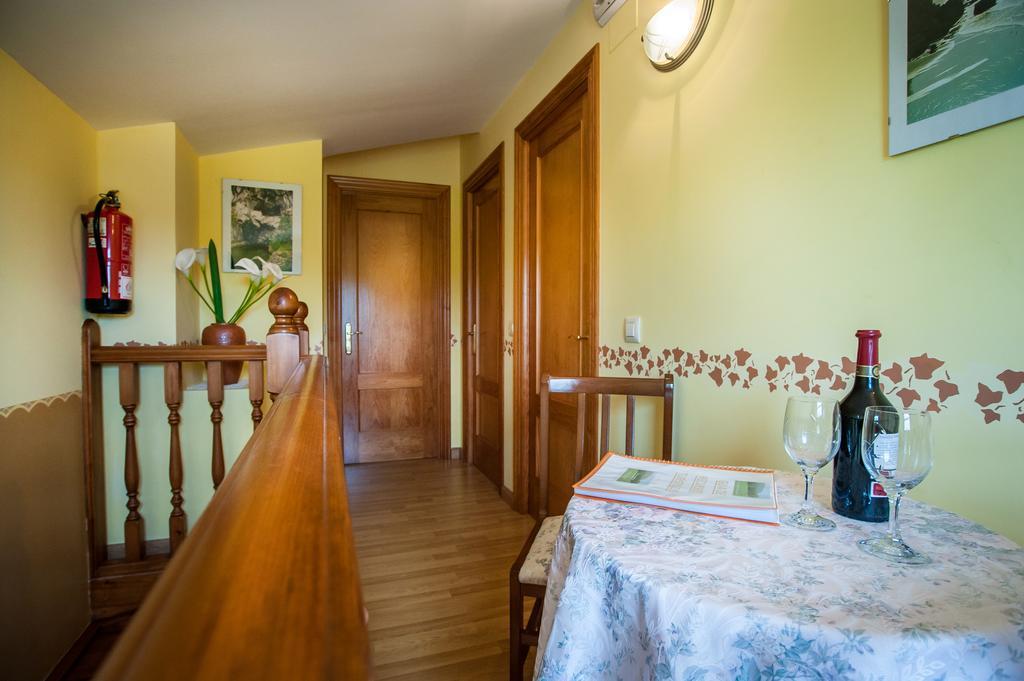 Apartamentos El Pradon De Santa Marina Parres de Llanes Room photo
